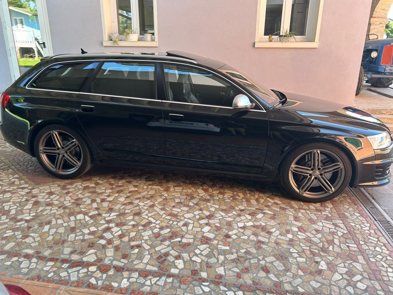 Audi RS6 RS 6 Avant 5.0 V10 quattro tiptronic