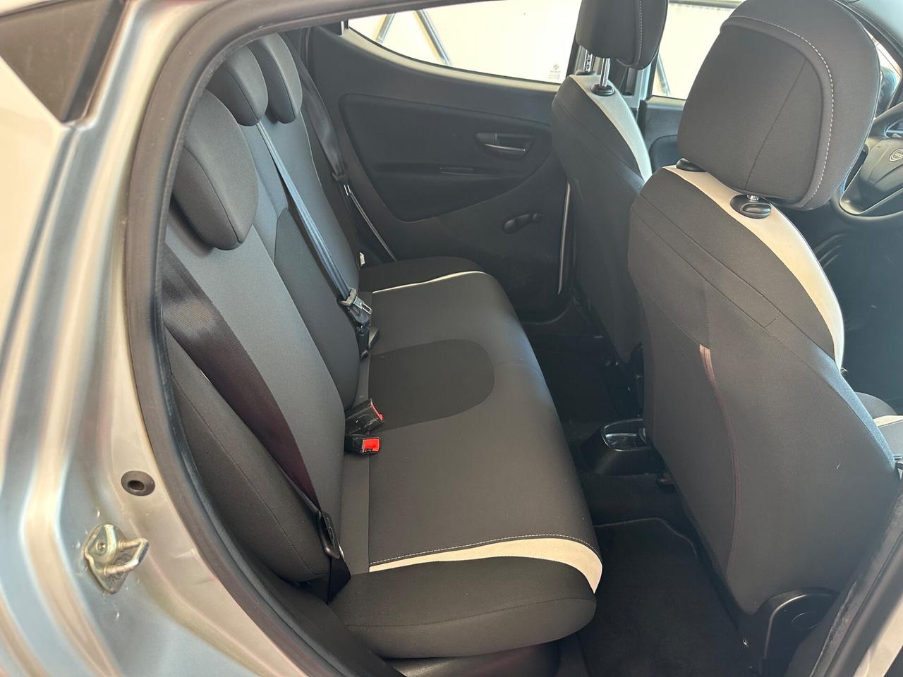 Lancia Ypsilon 1.2 69 CV 5 porte GPL Ecochic Gold