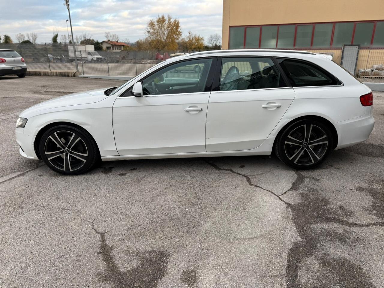 AUDI A4 2.0 TDI 2010 12 MESI DI GARANZIA