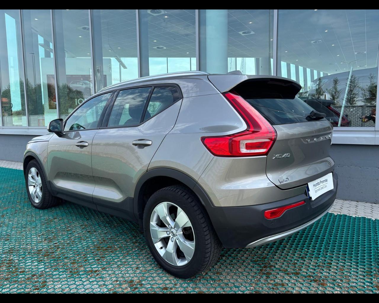 VOLVO XC40 N1 - XC40 N1 1.5 T2 Momentum geartronic AUTOCARRO