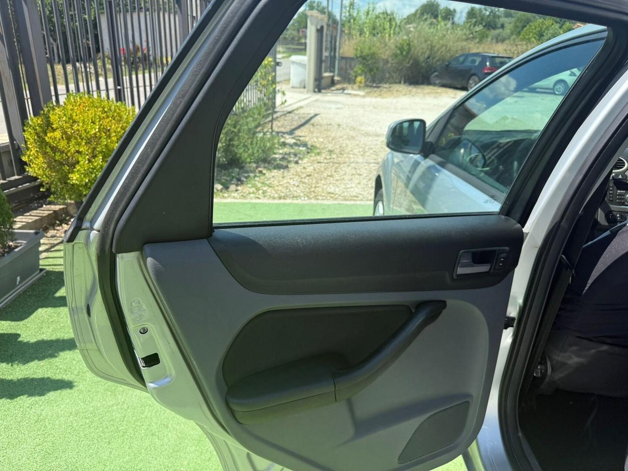 FORD FOCUS 2" SERIE
