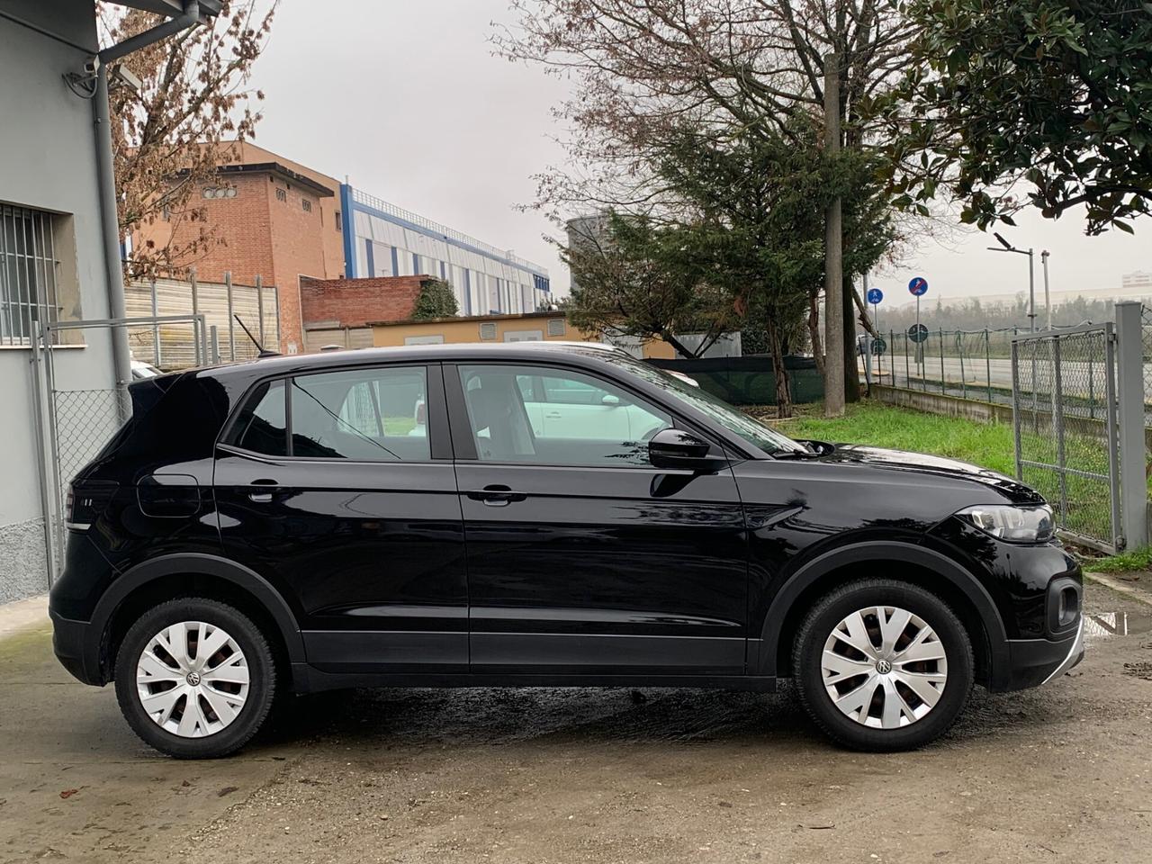 Volkswagen T-CROSS 1.0 TSI Urban - ADATTA A NEOPATENTATO