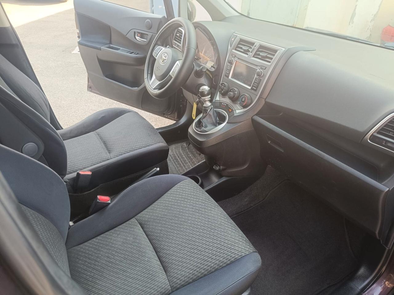 Toyota Verso-S 1.4D MT Active