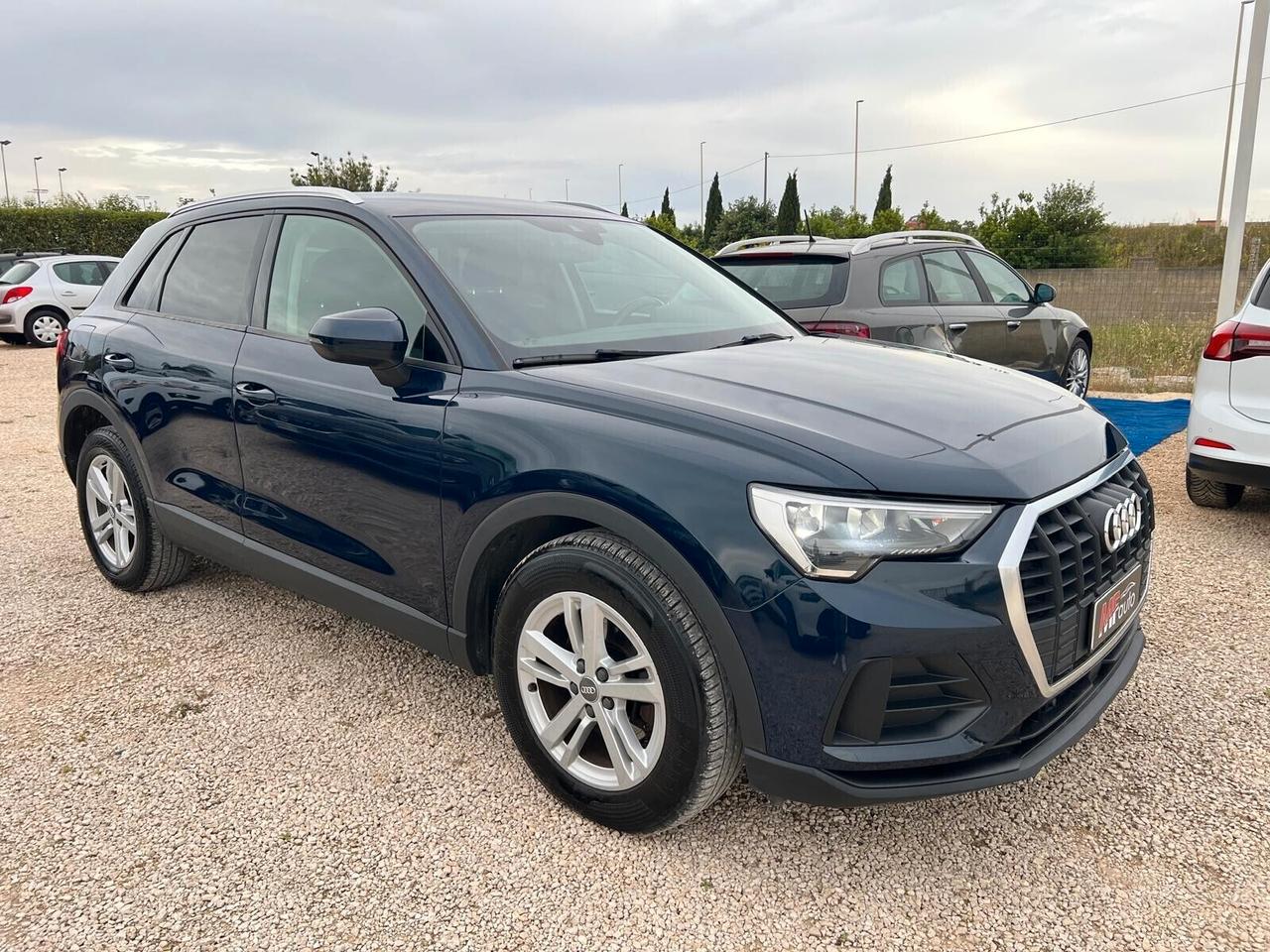 Audi Q3 2.0 TDI 150 CV S tronic Sport NAVI PARK LED