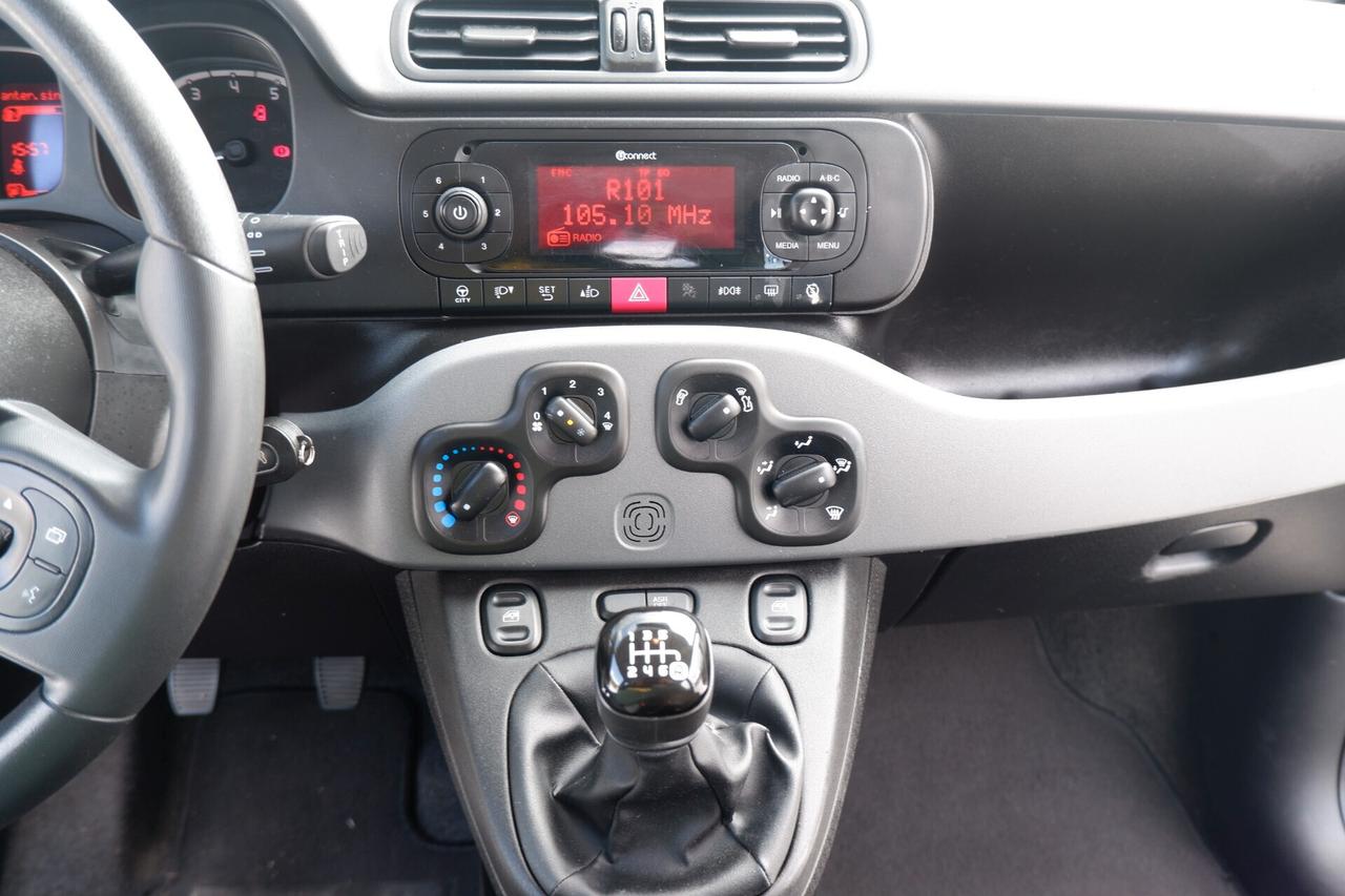 Fiat Panda 1.0 GSE S&S Hybrid Street Van 4 posti
