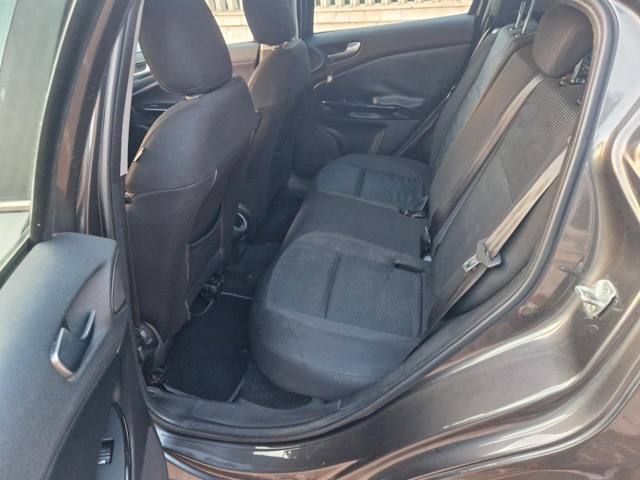 Alfa Romeo Giulietta 1.6 JTDm-2 105 CV Distinctive