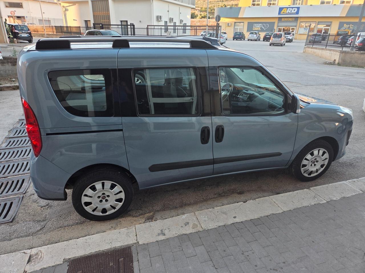FIAT DOBLO 1.6 DIESEL 5 POSTI ANNO 2013 KM CERTIFICATI