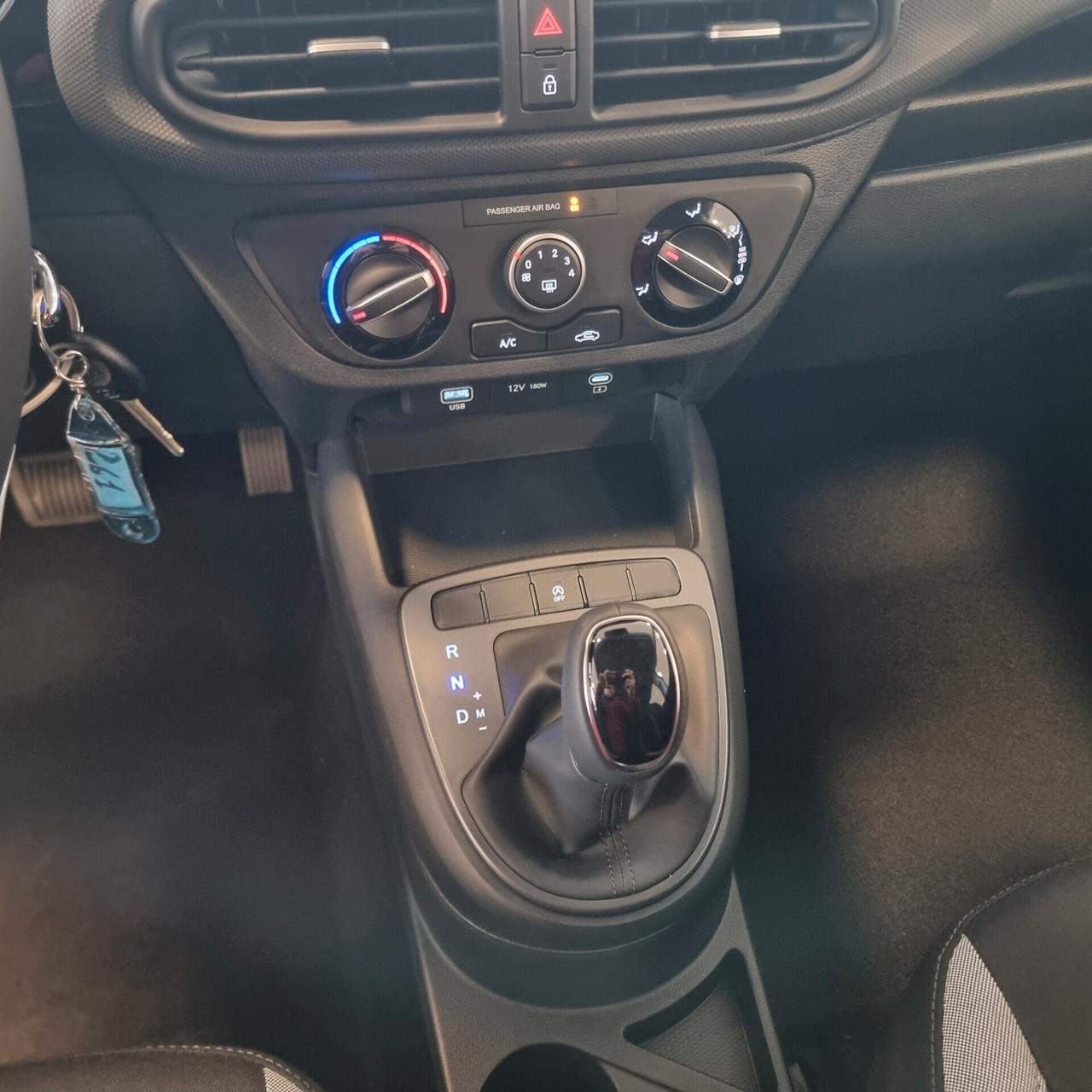 HYUNDAI i10 CONNECTLINE 1.0 bz 63cv MPI 5posti Cambio Automatico