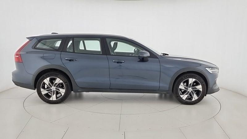 Volvo V60 Cross Country Cross Country D4 AWD Geartronic Business Plus