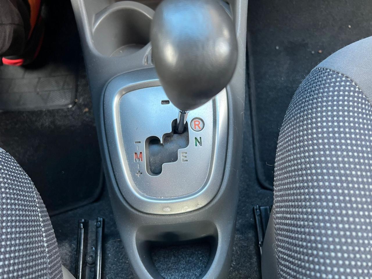 Peugeot 107 1.0 68CV 5p. Sweet Years 2Tronic