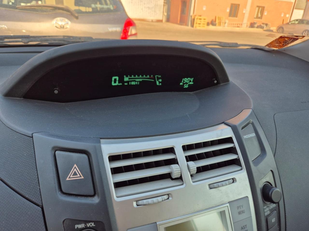 Toyota Yaris 1.3 5 porte