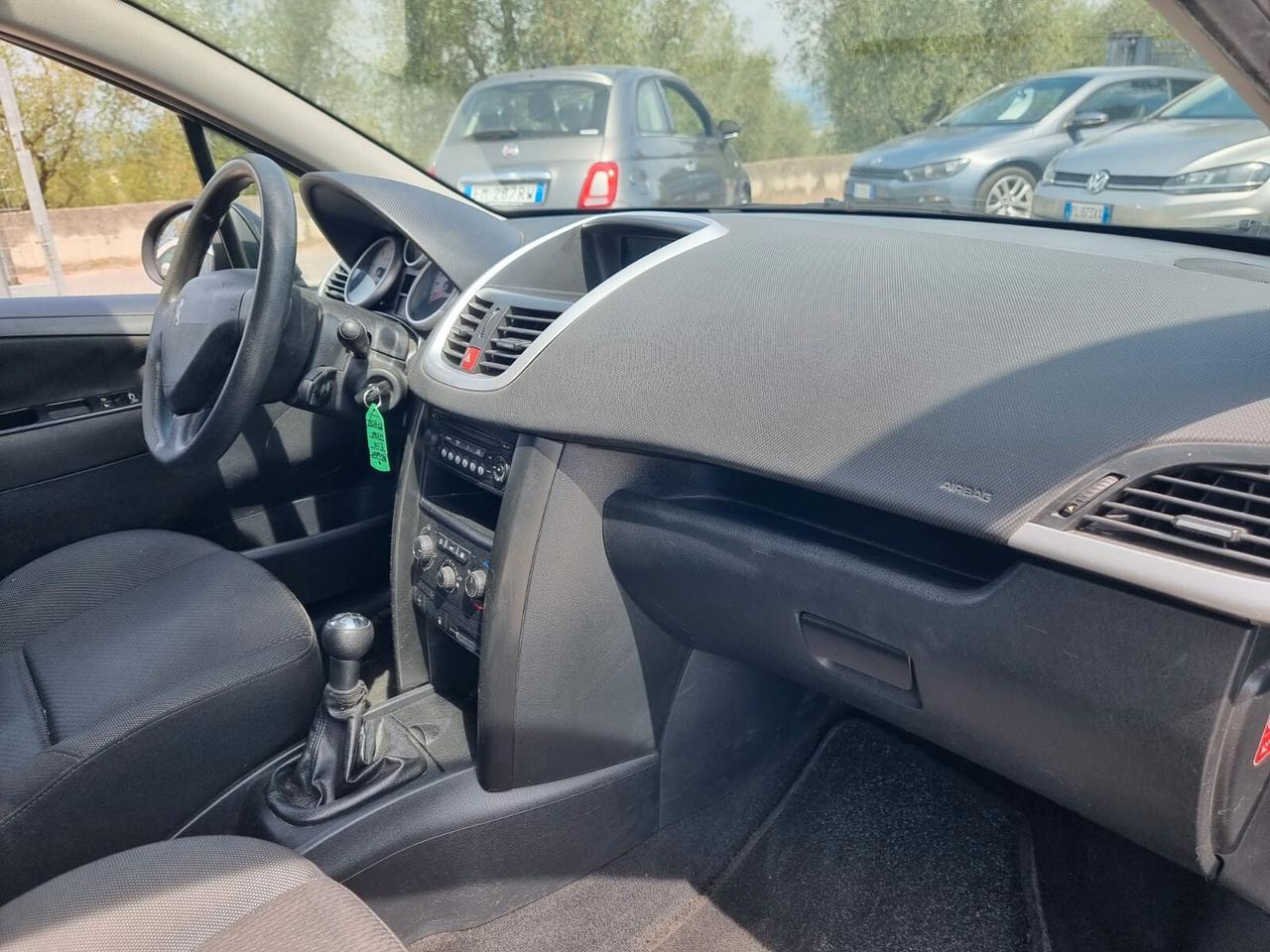 Peugeot 207 1.4 HDi 70CV 3p. Access NEOPATENTATI