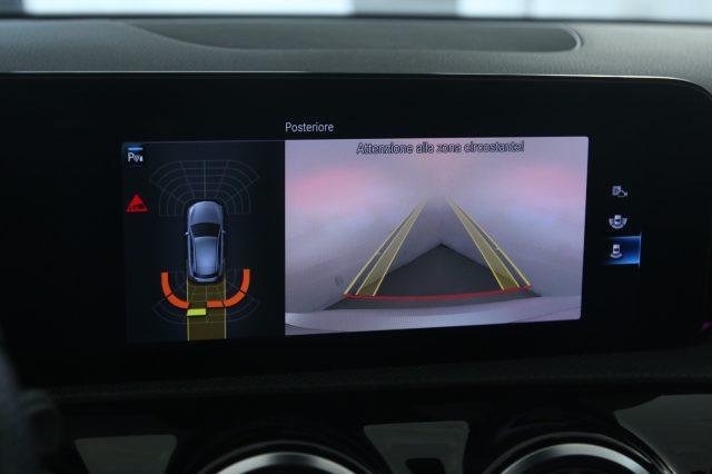 MERCEDES-BENZ A 180 d Automatic Premium Fari LED High Performance