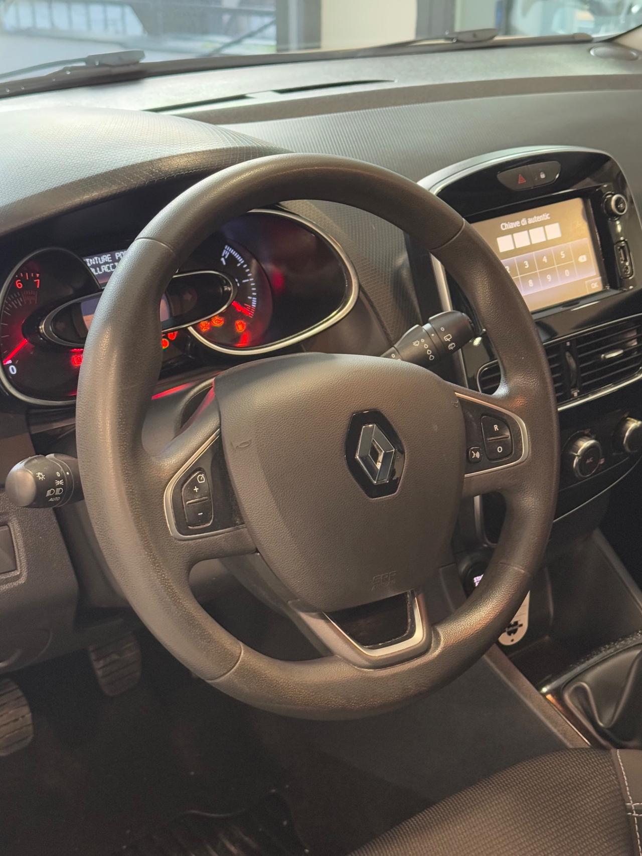 Renault Clio 1.2 75CV 5 porte Zen