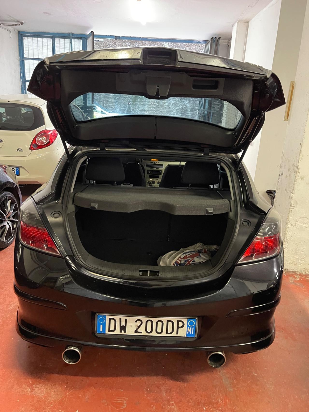 Opel Astra GTC 1.7 CDTI 125CV 3 porte Cosmo