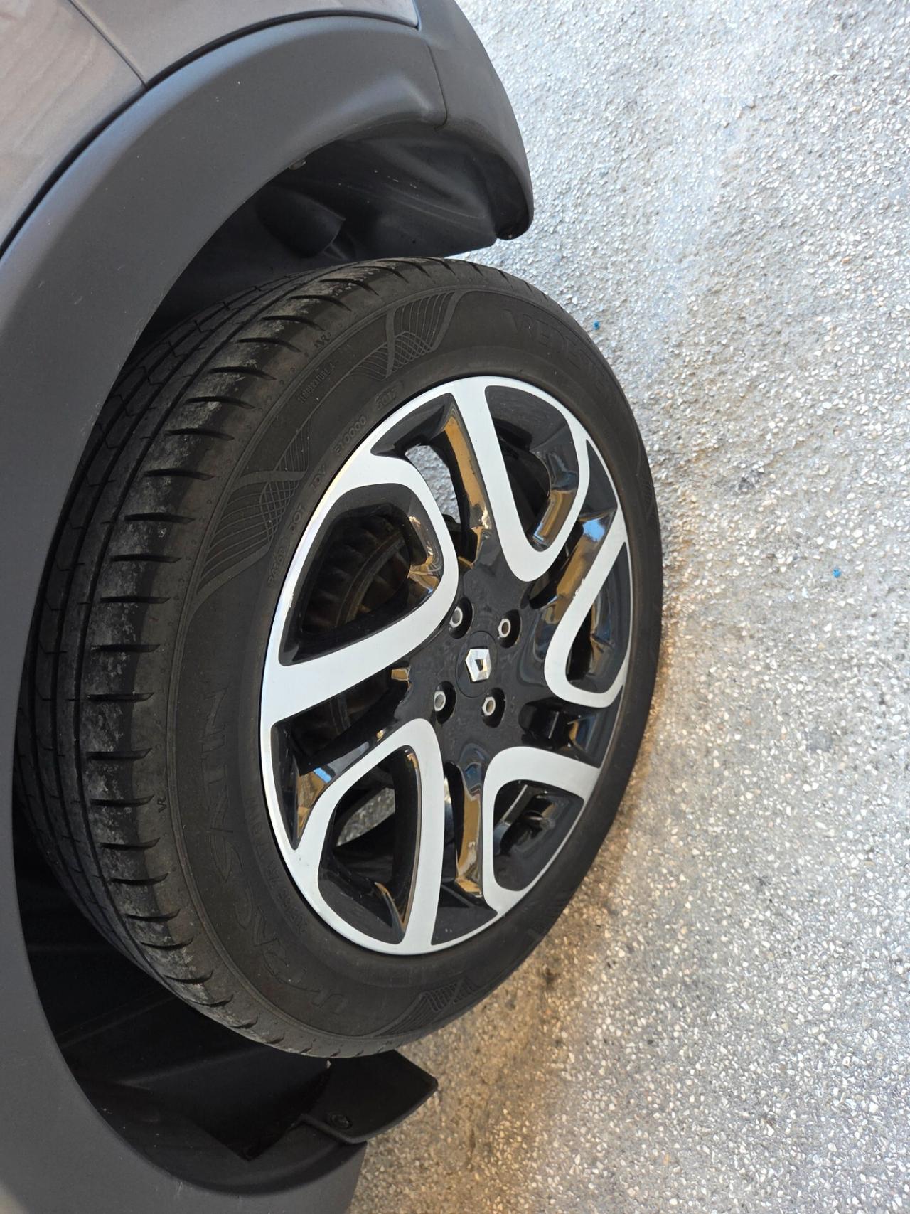 RENAULT CAPTUR 1.5 DCI 90 CV NAVIGATORE KM CERTIFIC