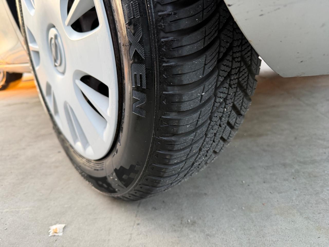 Opel Corsa 1.2 benzina-GPL EURO4 NEOPATENTATI