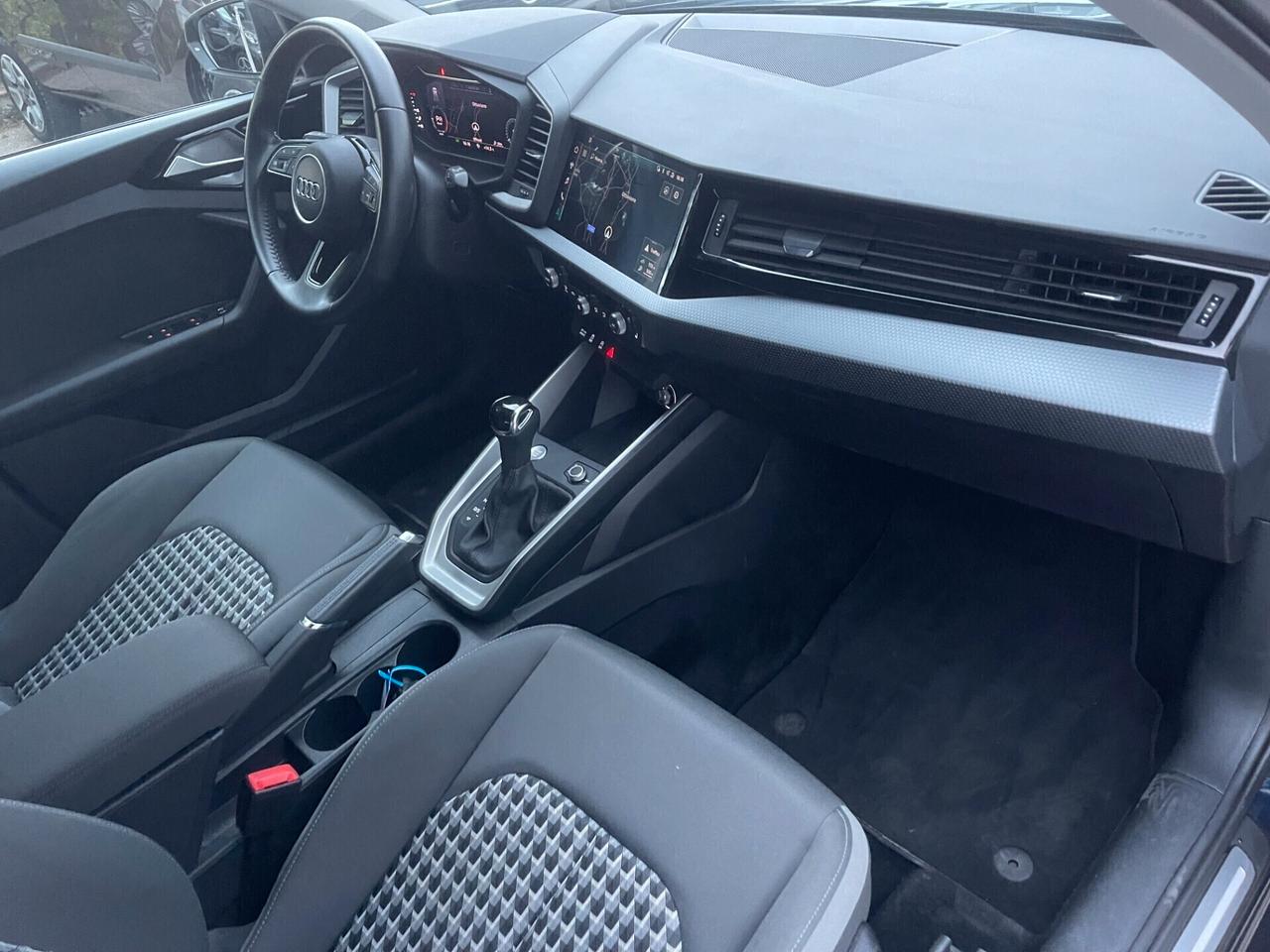 Audi A1 citycarver 30 TFSI S tronic Admired