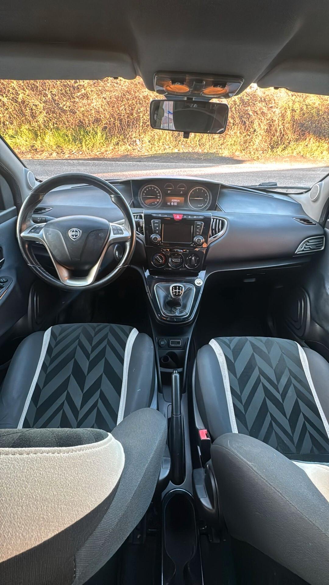 LANCIA YPSILON 1.3 MJT 16V 95 CV 5 PORTE S&S PLATINUM FRIZIONE NUOVA EU6!