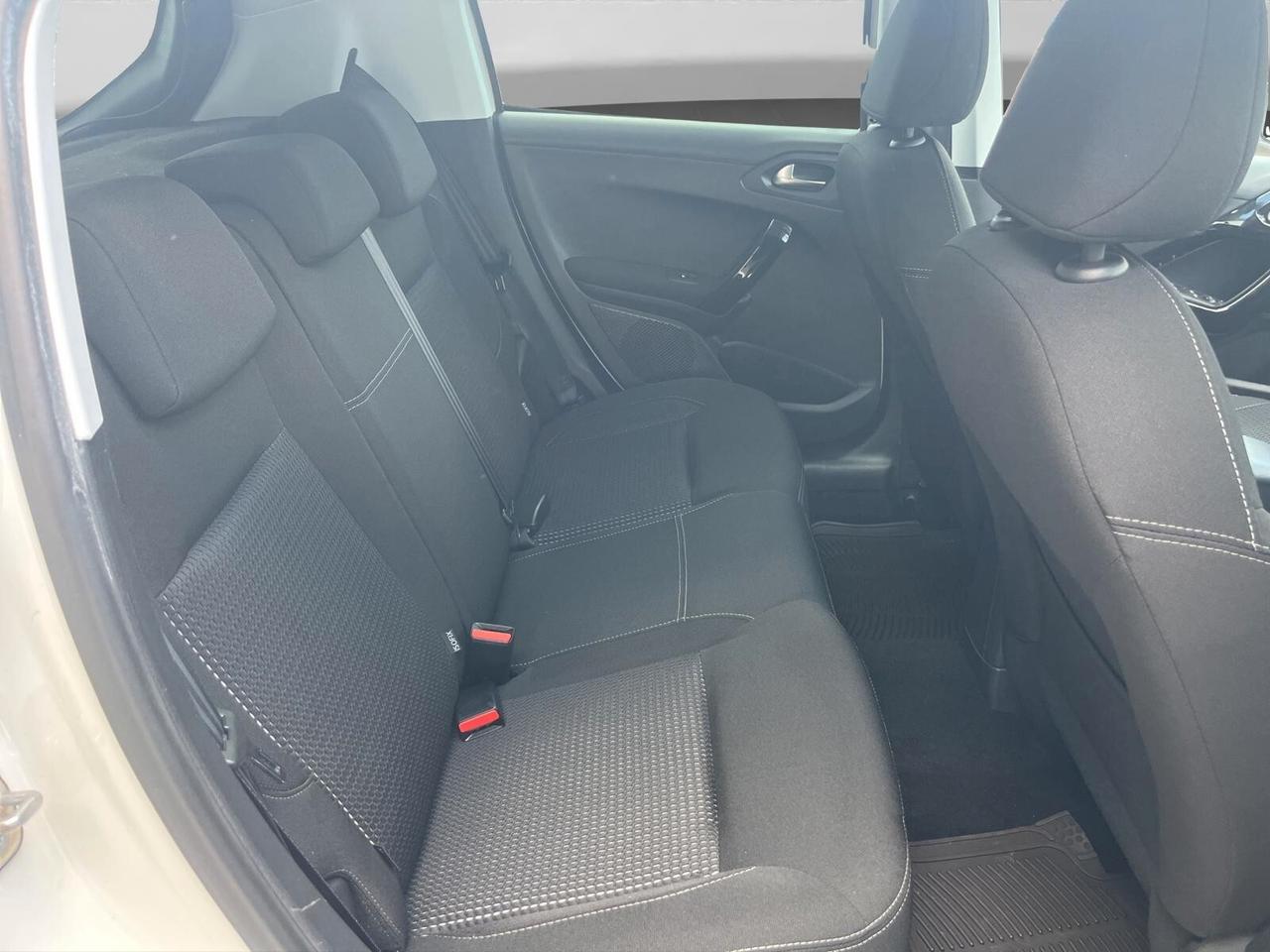 Peugeot 208 1.2 benz. Allure NEOPATENTATI COME NUOVA
