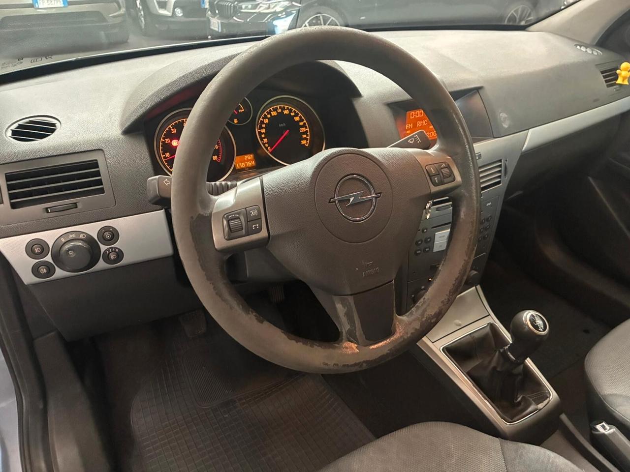 Opel Astra 1.6 16V Twinport 5 porte Cosmo