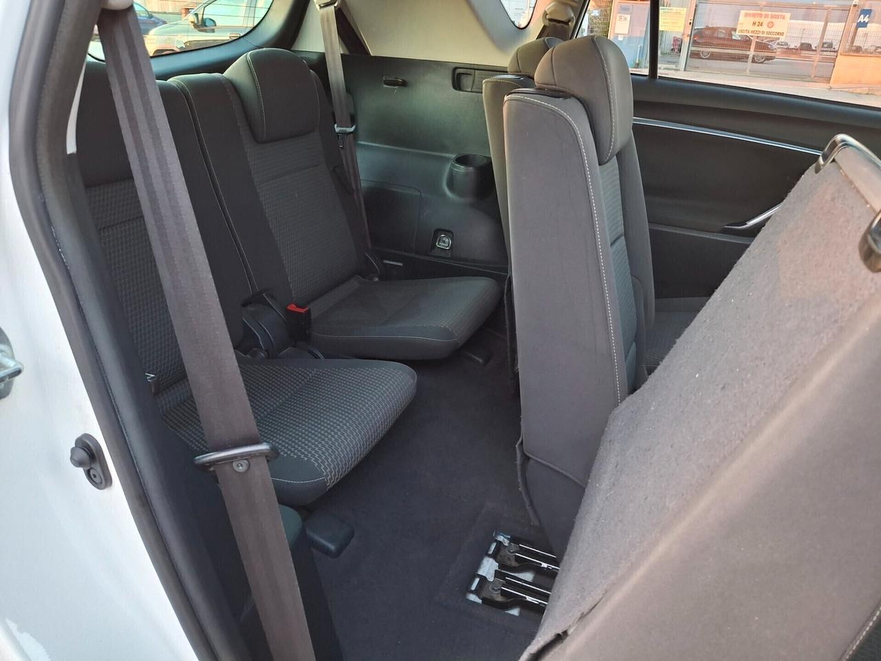 Toyota Verso 1.6 D-4D Style 7 Posti-TETTO-NAVIGATORE--