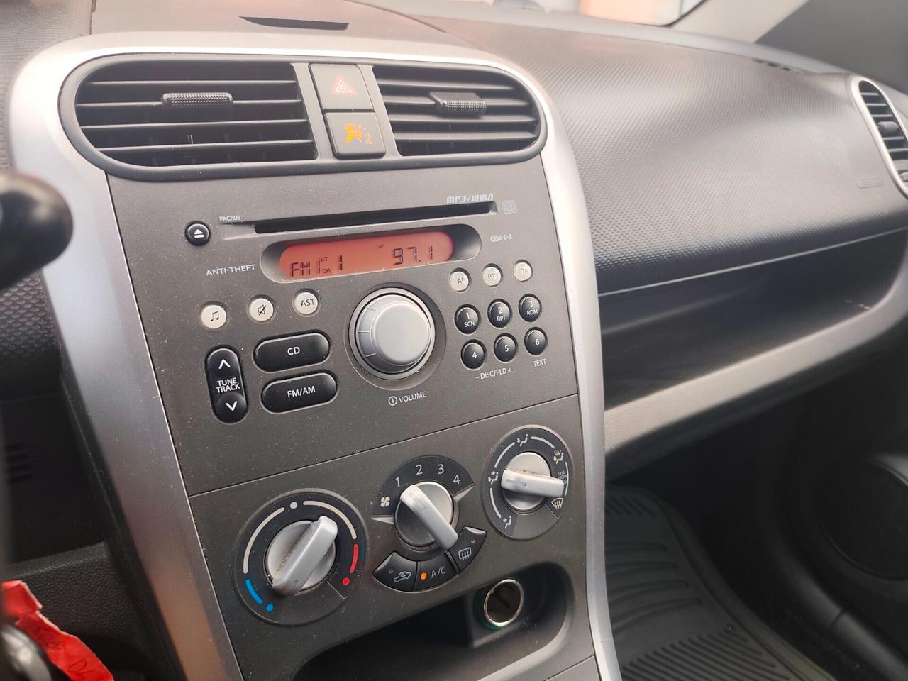 Suzuki Splash 1.0 Benz GPL neopatentati