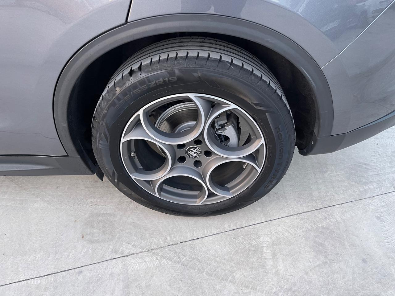 Alfa Romeo Stelvio 2.2 Turbodiesel 160 CV AT8 RWD Sprint