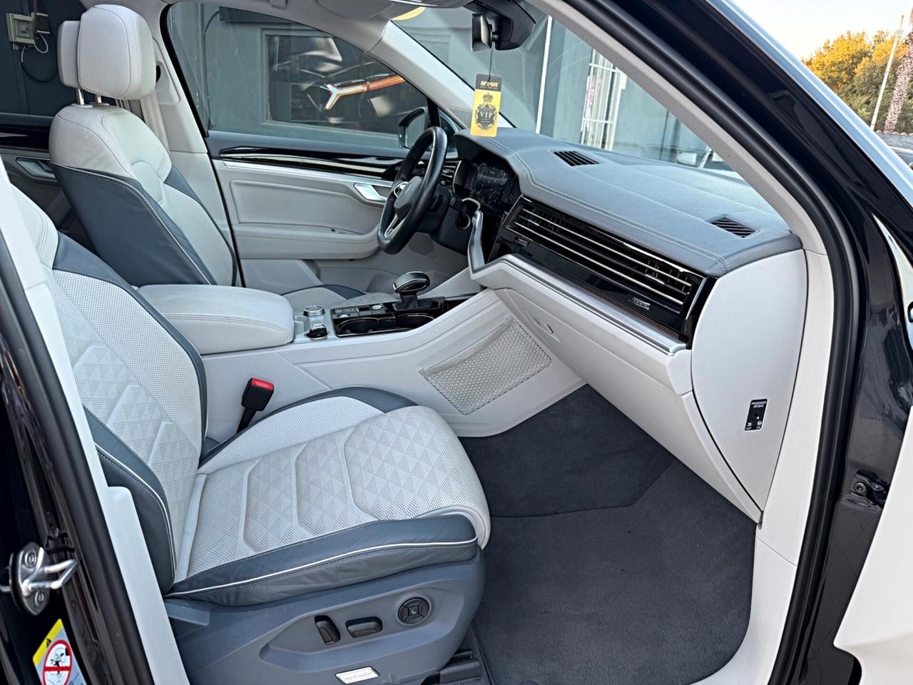 Volkswagen Touareg 3.0 V6 TSI eHybrid 462 CV R