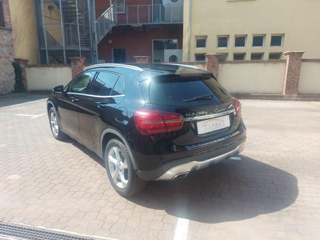 MERCEDES-BENZ GLA 200 D 136 CV SPORT AUTO