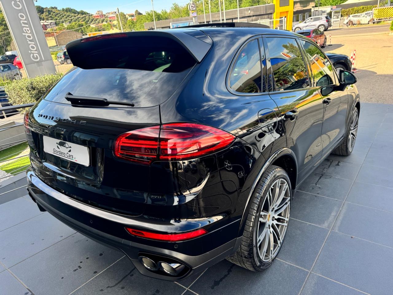 Porsche Cayenne 3.0 Diesel Platinum Edition open edition Porsche approved