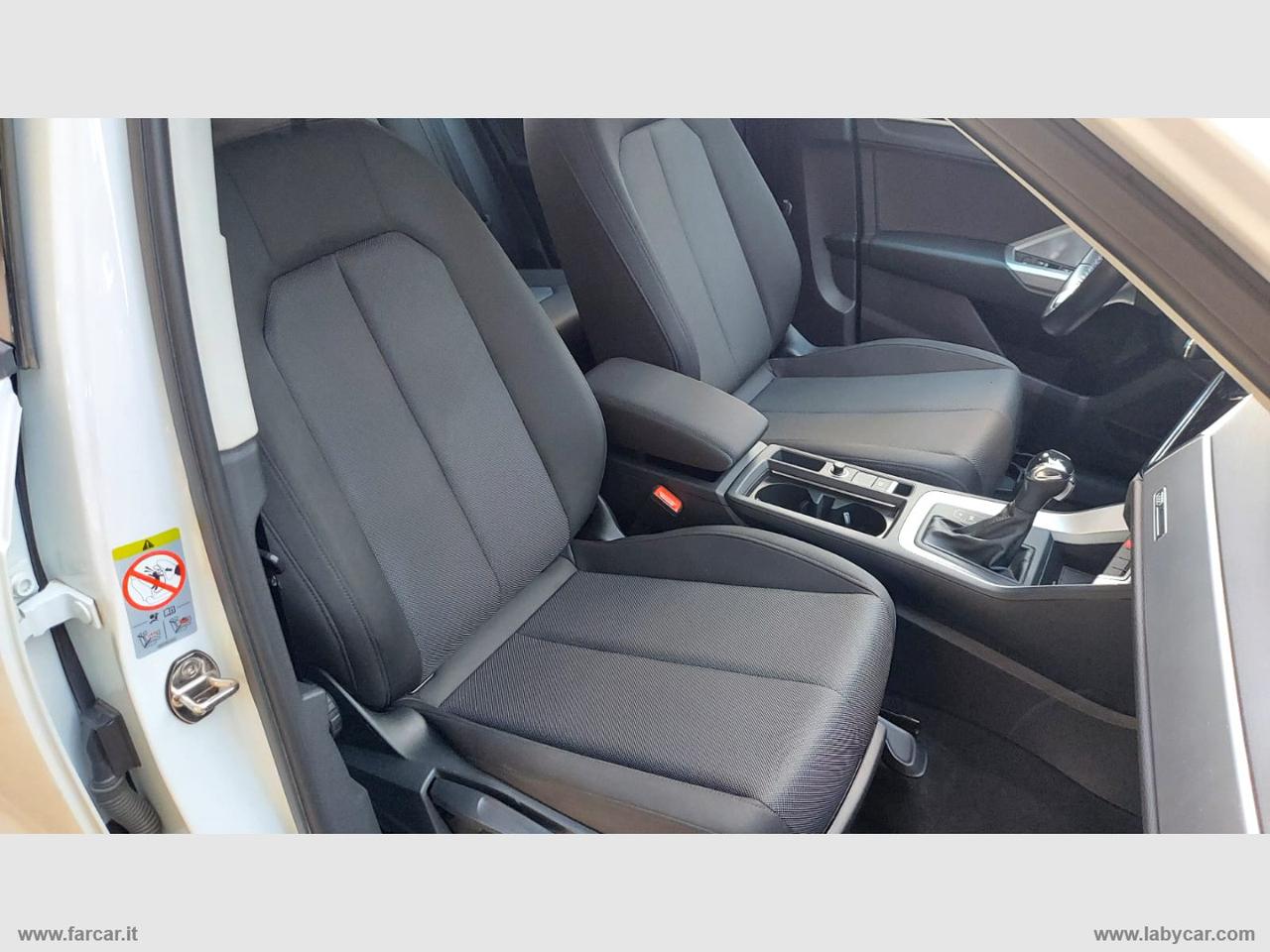 AUDI Q3 35 TDI S tronic Business