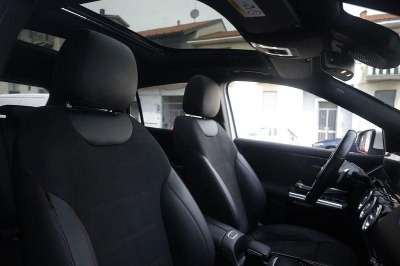 Mercedes-Benz GLA Mercedes-Benz GLA 200 d Automatic 4Matic Premium Tetto Panoramico Unicoproprietario