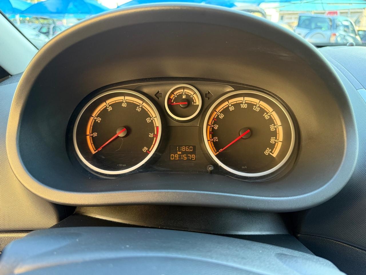 Opel Corsa 1.2 Benzina- Neopatentati