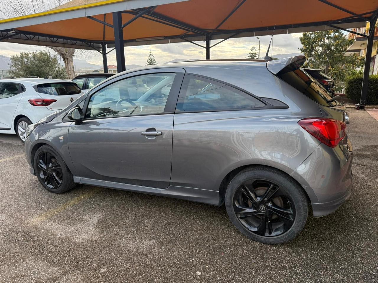 Opel Corsa 1.4 90CV Coupé b-Color
