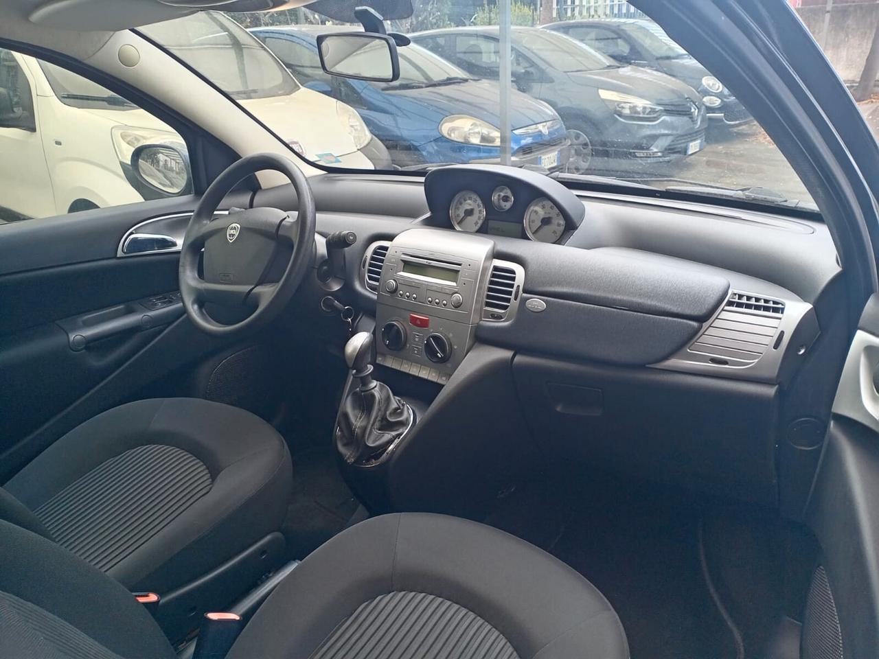 Lancia Ypsilon 1.4 Platino Ecochic GPL