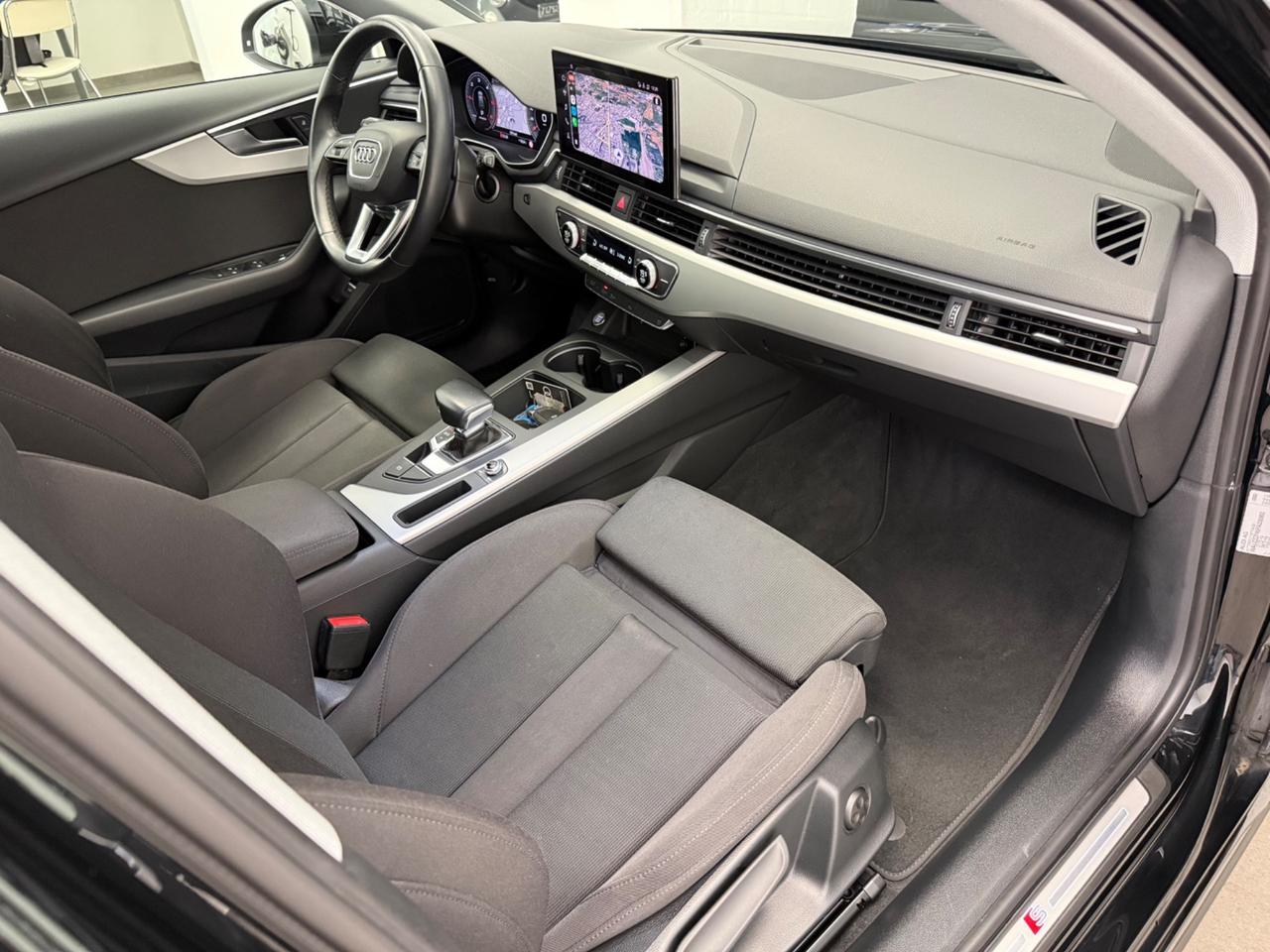 Audi A4 Avant 40 TDI S tronic line edition