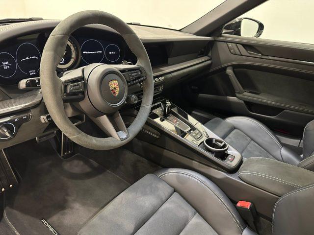 PORSCHE 992 Carrera 911 4 GTS Cabriolet
