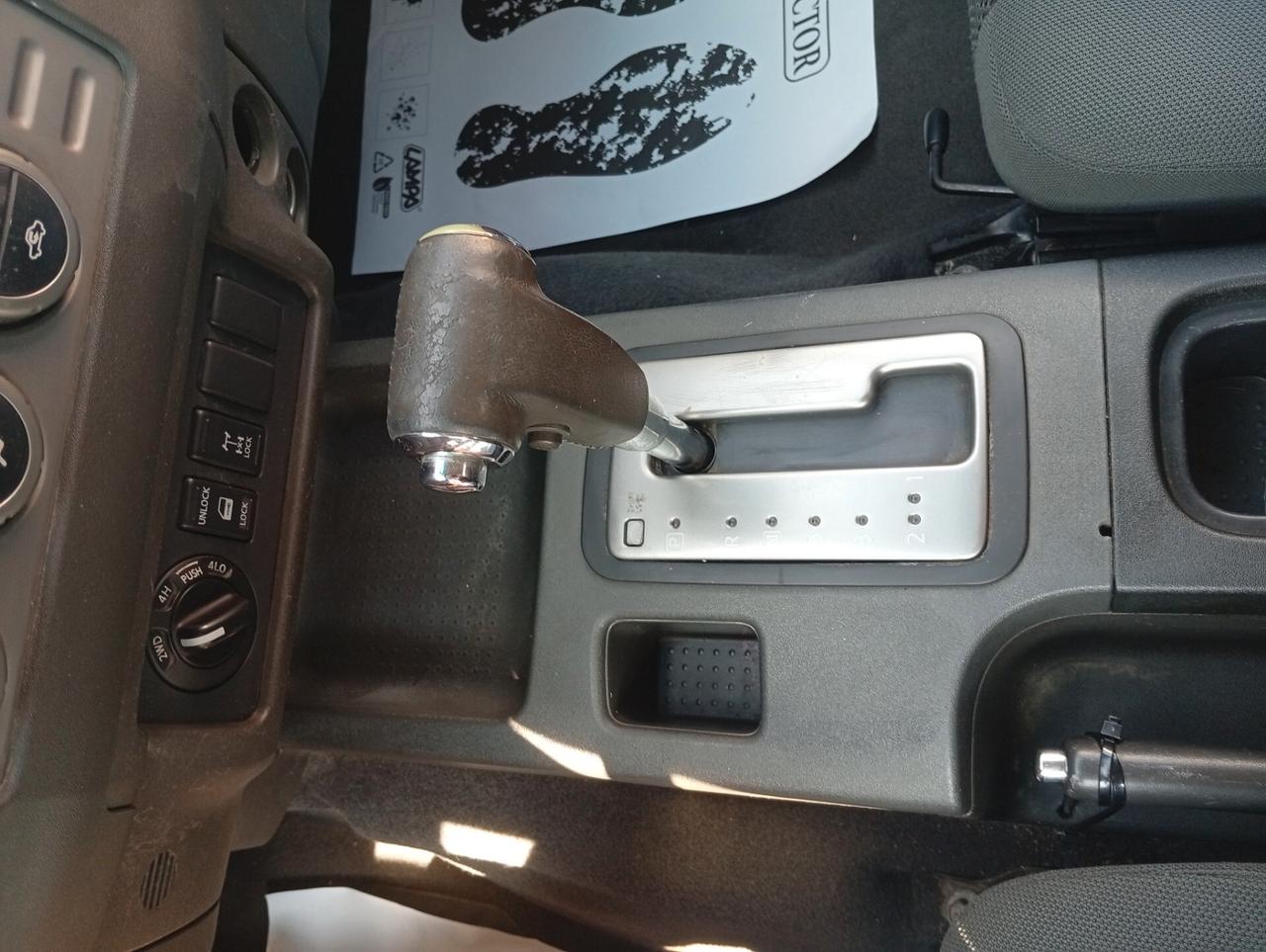 Nissan Navara 2.5 dCi 4 porte Double Cab