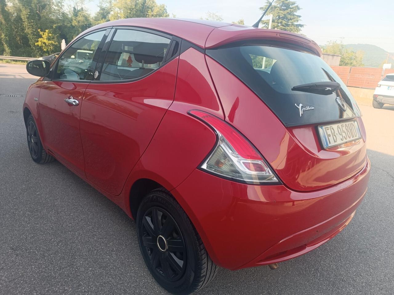 Lancia Ypsilon 1.2 gpl