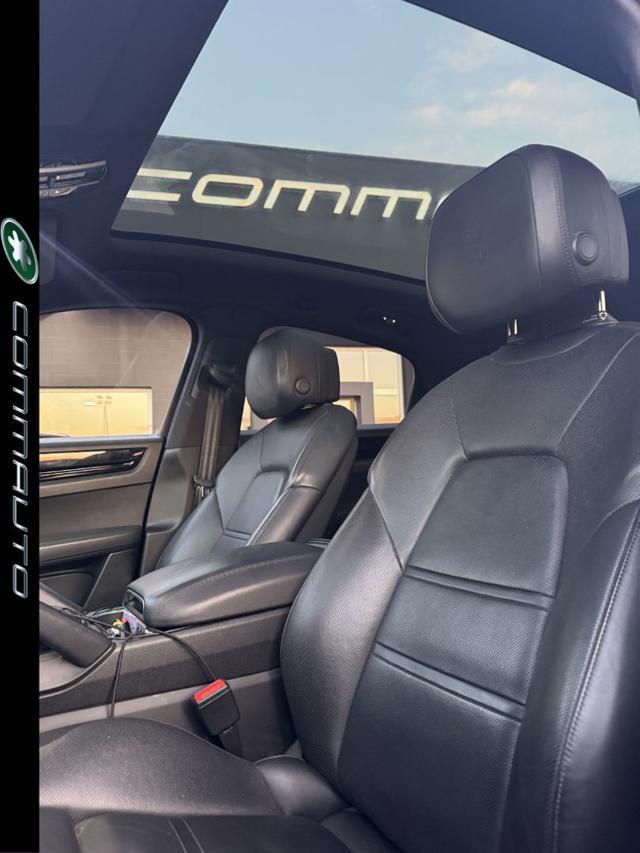 PORSCHE Cayenne Coupé 3.0 V6