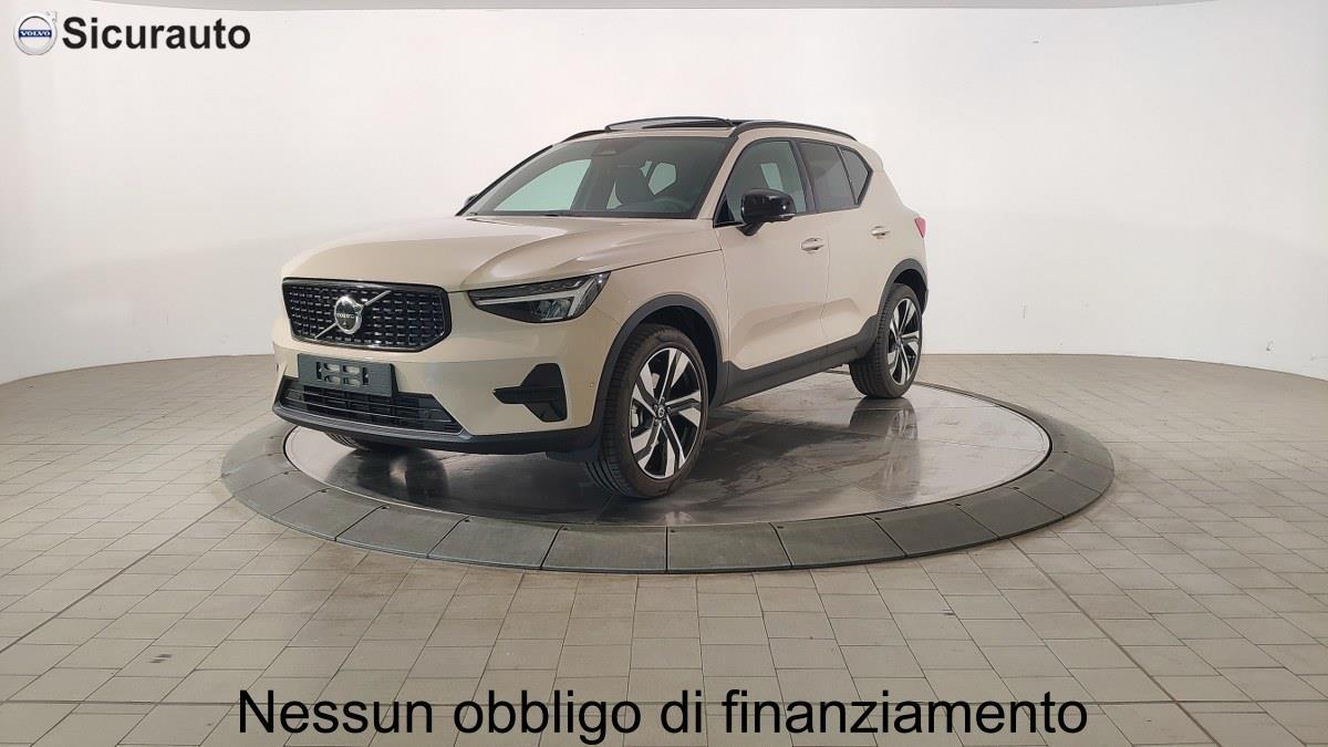 VOLVO Xc40 B3 Mild Hybrid Automatico Ultra Dark