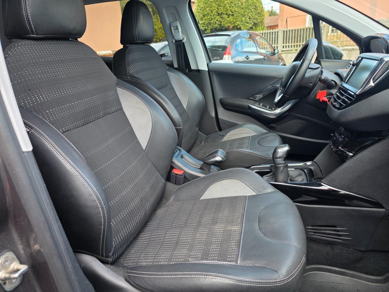 Peugeot 2008 1.6 BlueHDi 100 Allure