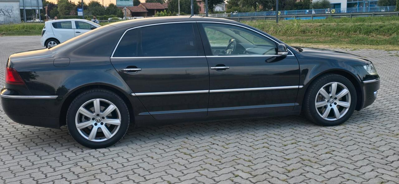 Volkswagen Phaeton 3.0/240 V6 TDI DPF 4mot. tip. 5 posti