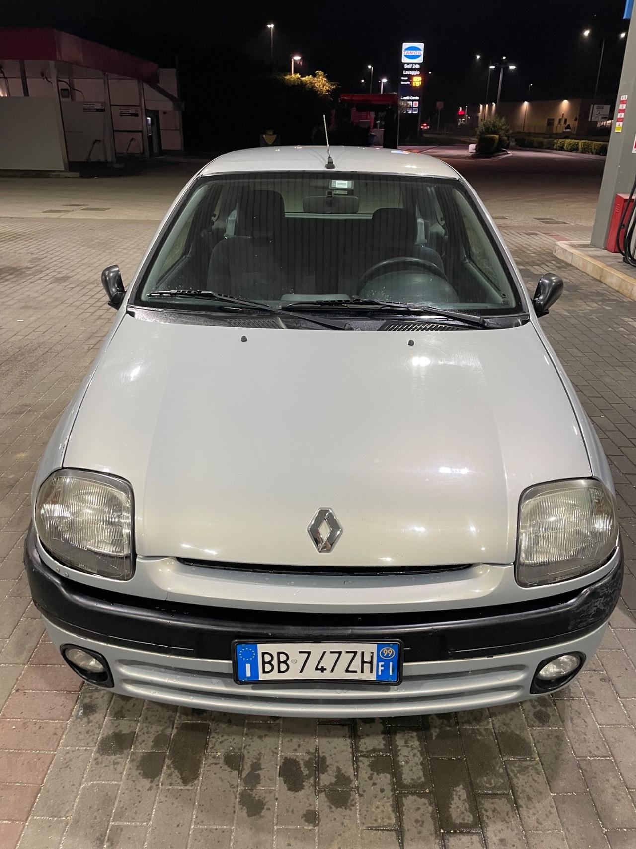RENAULT CLIO 1.1 BENZINA NEOPATENTATI 183.000 KM ANNO 99.