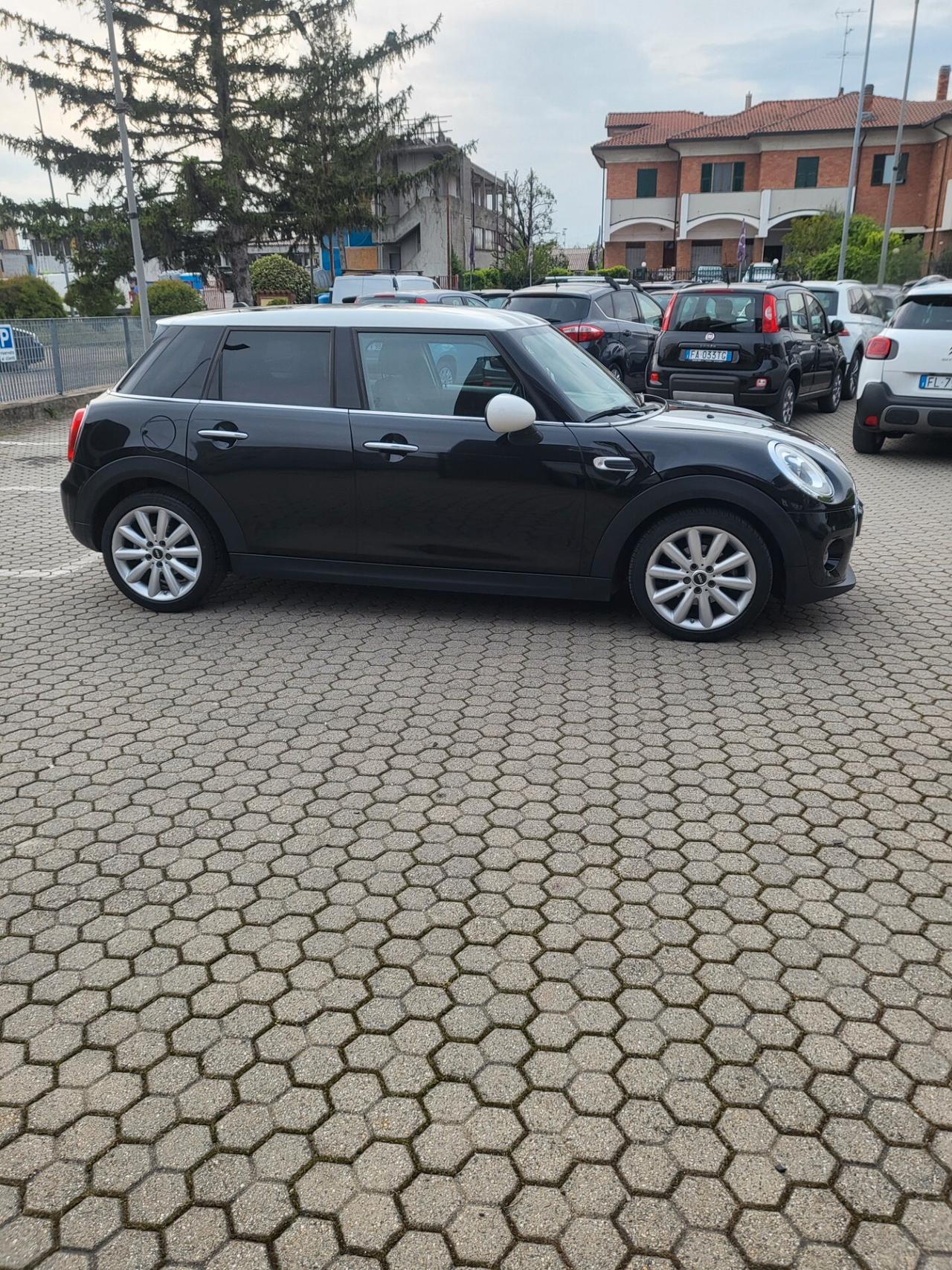 MINI COOPER D 5 PORTE