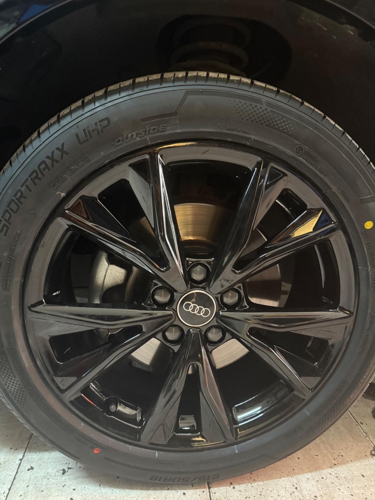 Audi Q2 35 TDI quattro S tronic Virtual Identity Black