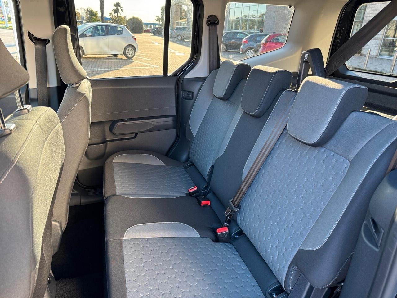 Ford Tourneo Courier 1.0 EcoBoost