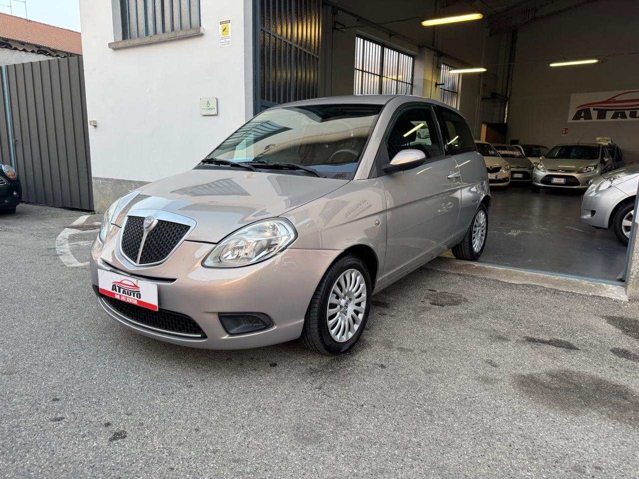 Lancia Ypsilon 1.4 Argento Ecochic GPL