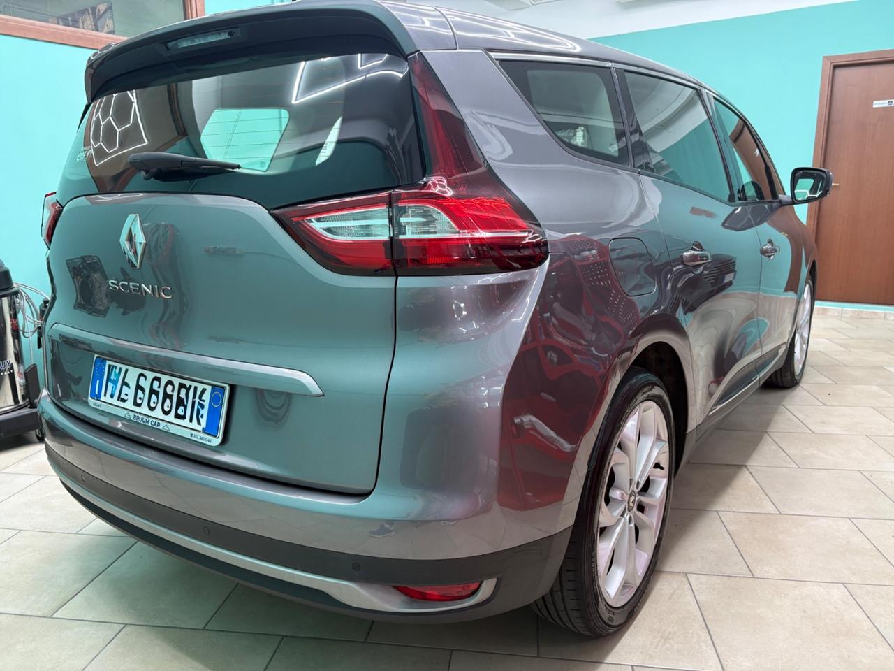 Renault Grand Scenic Blue dCi 120 CV DA VETRINA